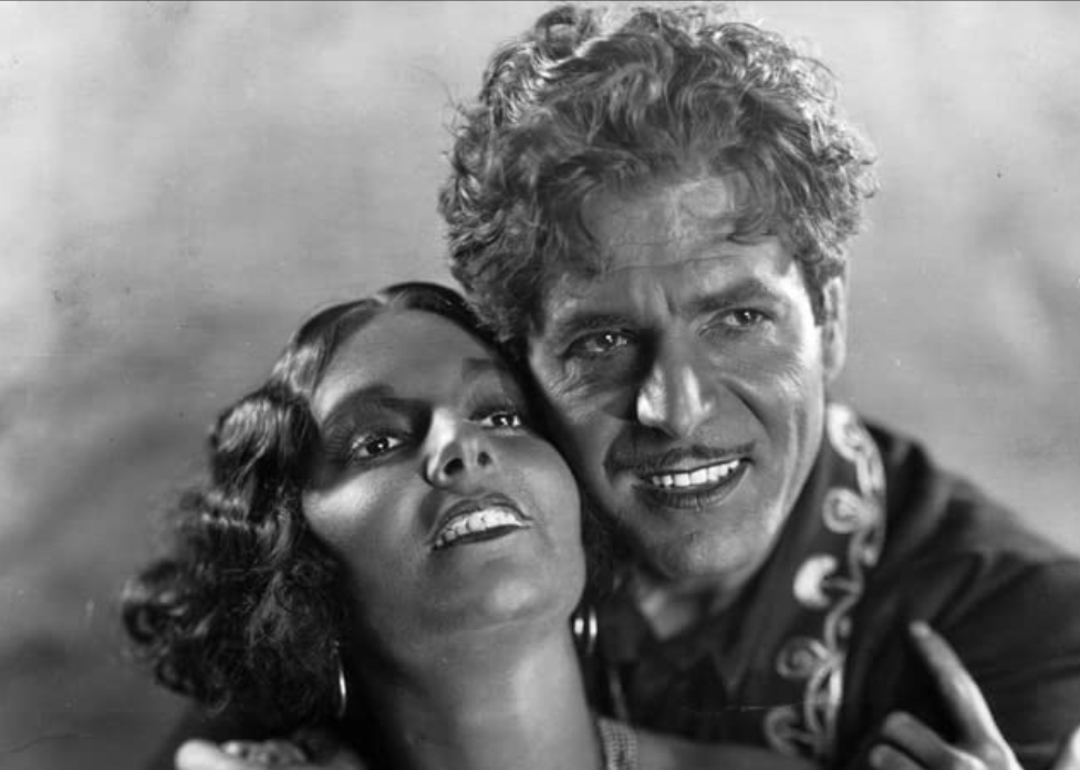1929: Warner Baxter